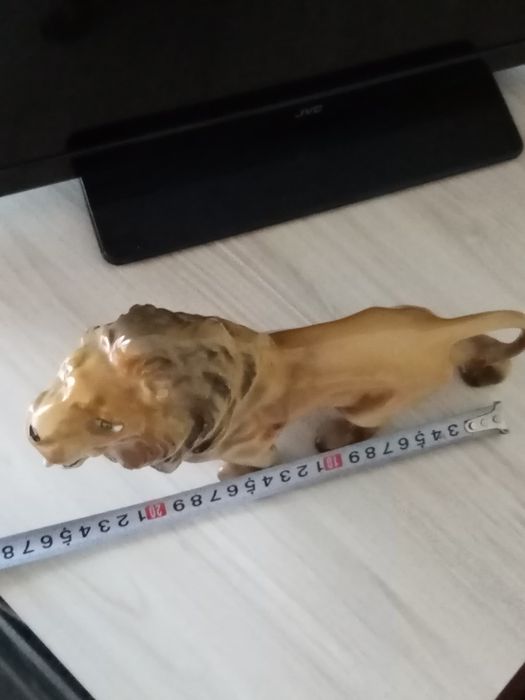 Порцеланов Лъв...