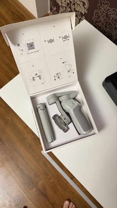 Электронный стабилизатор DJI Osmo Mobile SE