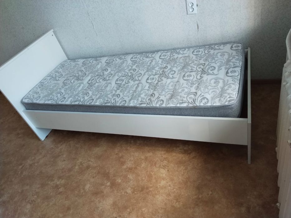 Продам кровать БУ