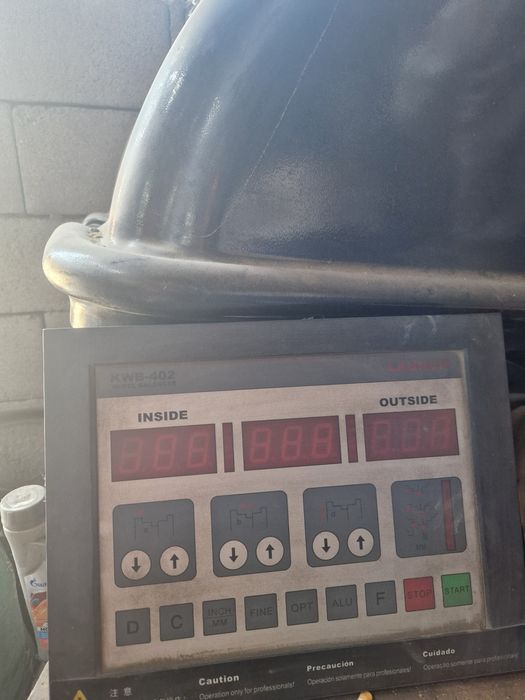 LAUNCH KWB 402 продаю!