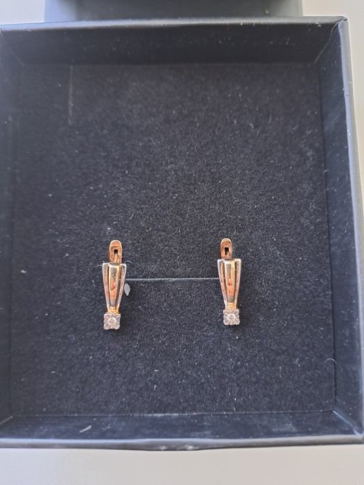 Срочно Срочно Дешево  Продам Новые золотые серьги с бриллиантами Lucen