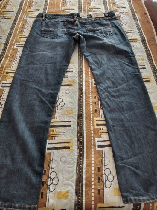 Маркови  мъжки  дънки