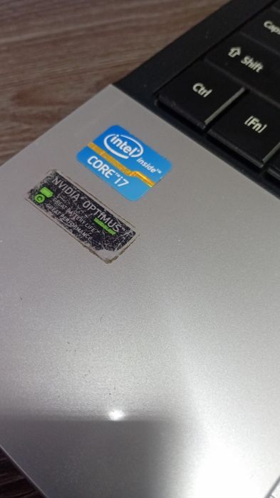 Продам срочно ноутбук.  CORE I7