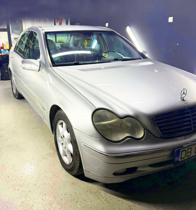 Mercedes Benz C 180 /  Benzina + GAZ