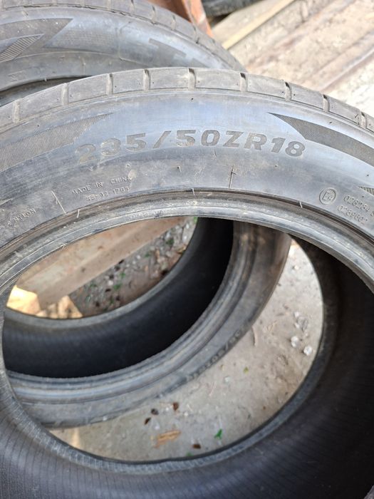 Продам шины 235/50/18 тристан