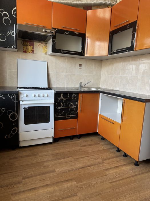 Продам 1ком.в 20 мкрн