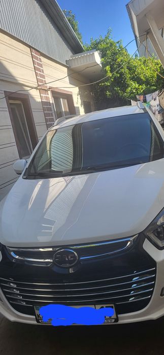 Продаётся почти новый автомобиль