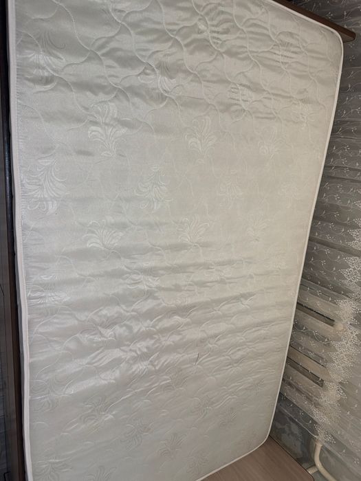 Продам Матрац 120*200