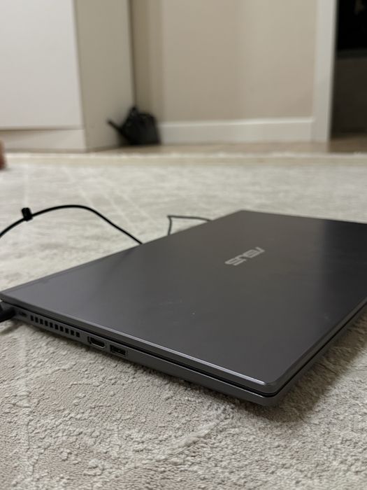 Asus ноутбук сатылады