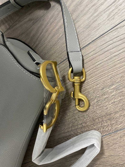 Geanta Dior Saddle Gri din Piele Texturată - nouă, în cutie