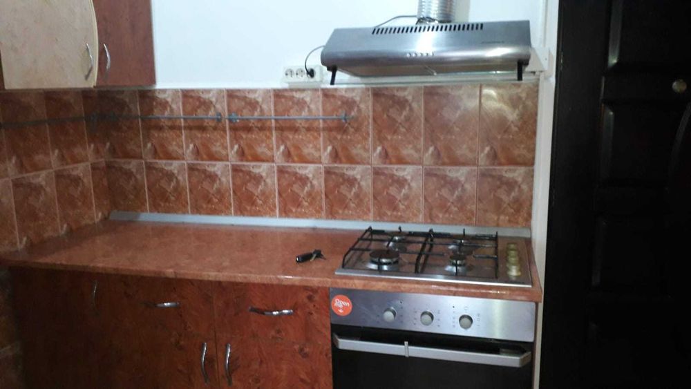 Inchiriez camera camin