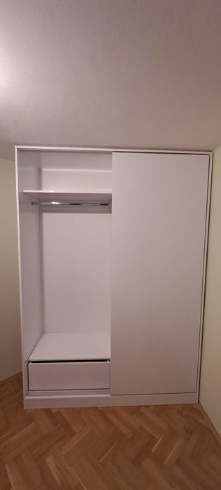 Изработване на гардероби по поръчка