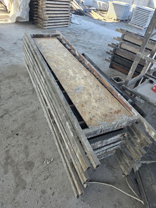 Targi / palci de gard si stalpi / placi din beton 50
