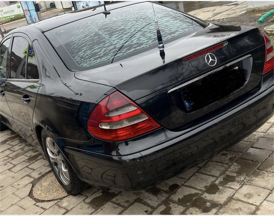 Mercedes E220 din 2003