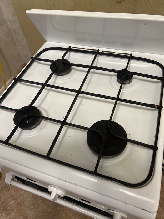 Продам газ плиту