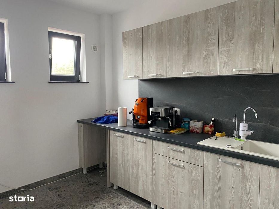 300 mp - Spatiu comercial central Burdujeni.