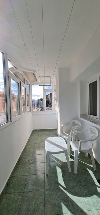 Ap. 2 camere zona Spital si Sc. 2 cu loc de parcare