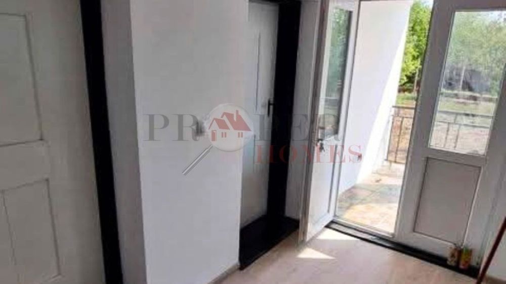 Дава се под наем Къща в с. Бутово, Област Велико Търново - 100 кв.м за 510 € - Снимка #9