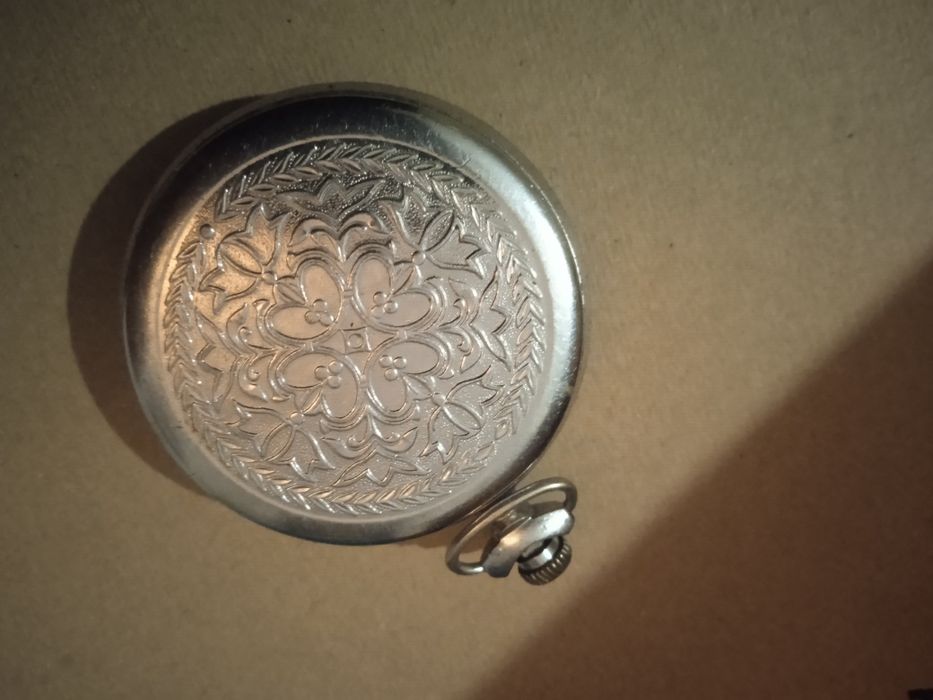 Джобен руски часовник и дамски часовник