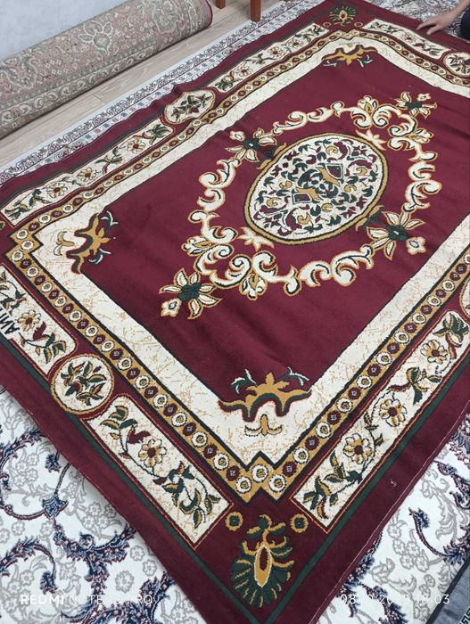 Продаются б/у ковры, НЕ ДОРОГО СРОЧНО!