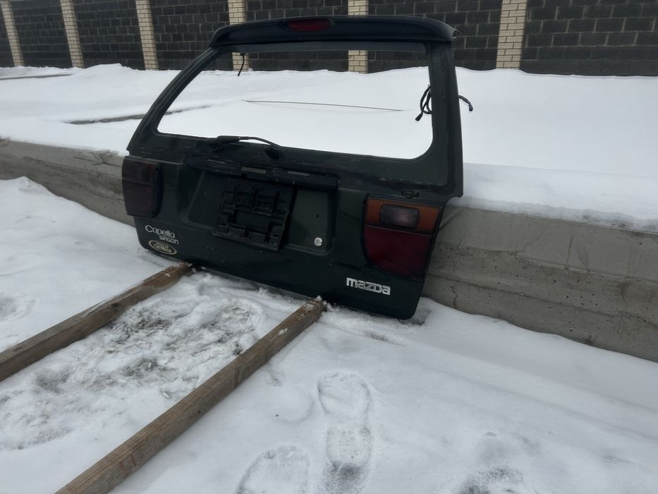 Дверь багажника Mazda Capella