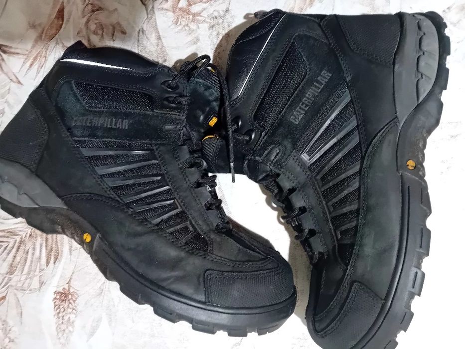 Caterpillar-работни боти с бомбе 46 номер-оригинални