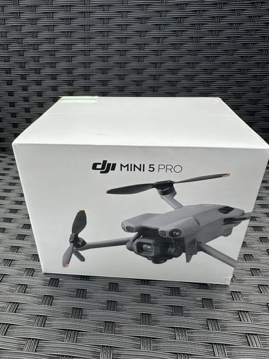 Чисто Нов дрон DJI Mini 5 Pro