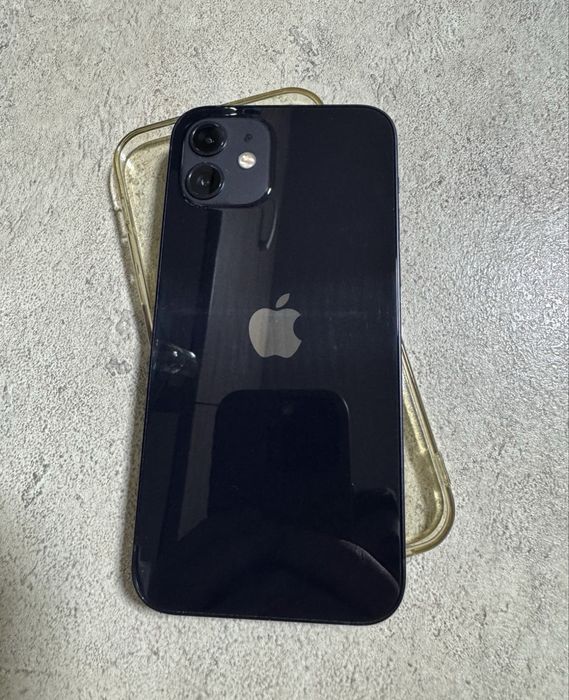 Vand sau schimb iphone 12