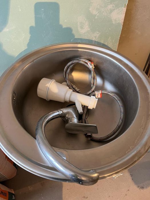 Умывальник с пьедесталом 20000