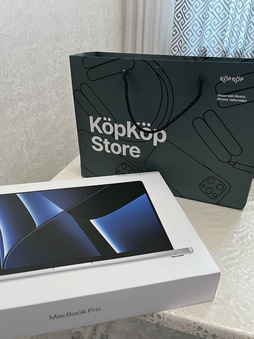 Продам MacBook Pro 16 M2 Pro 512 Gb Silver