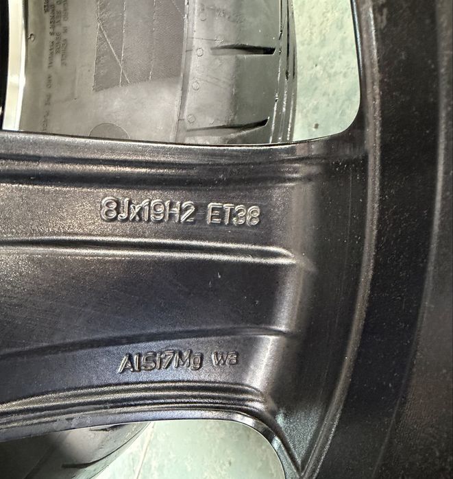 Jante aliaj R19 originale Mercedes GLC  235/55/19 vara