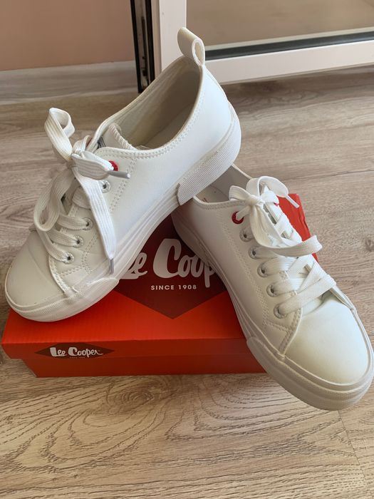 Продавам нови маратонки