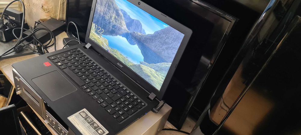 Лаптоп Acer Aspire 3  A315-21-998S  перфектен