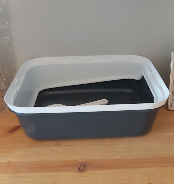 Емкость для корма, лоток для кота