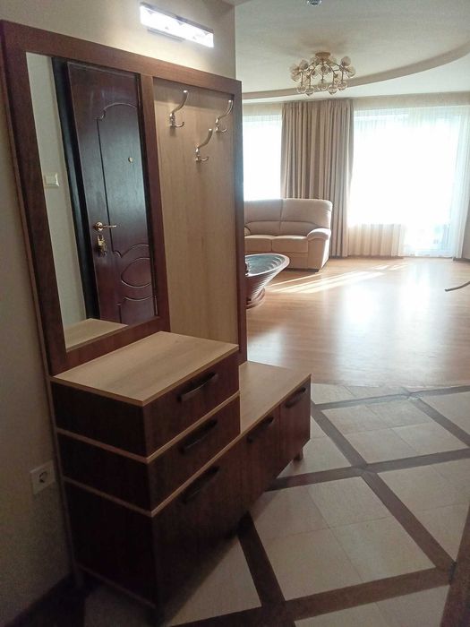 Дава се под наем Мезонет в Пловдив, Център - 270 кв.м за 1495.83 € - Снимка #12