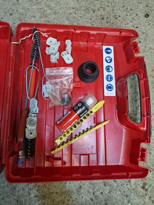 Pistol cuie beton Hilti