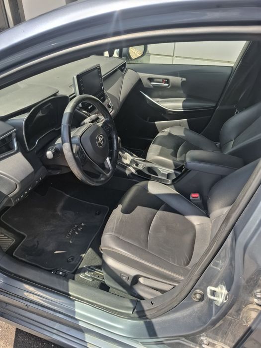 toyota corolla 1.8 hybrid