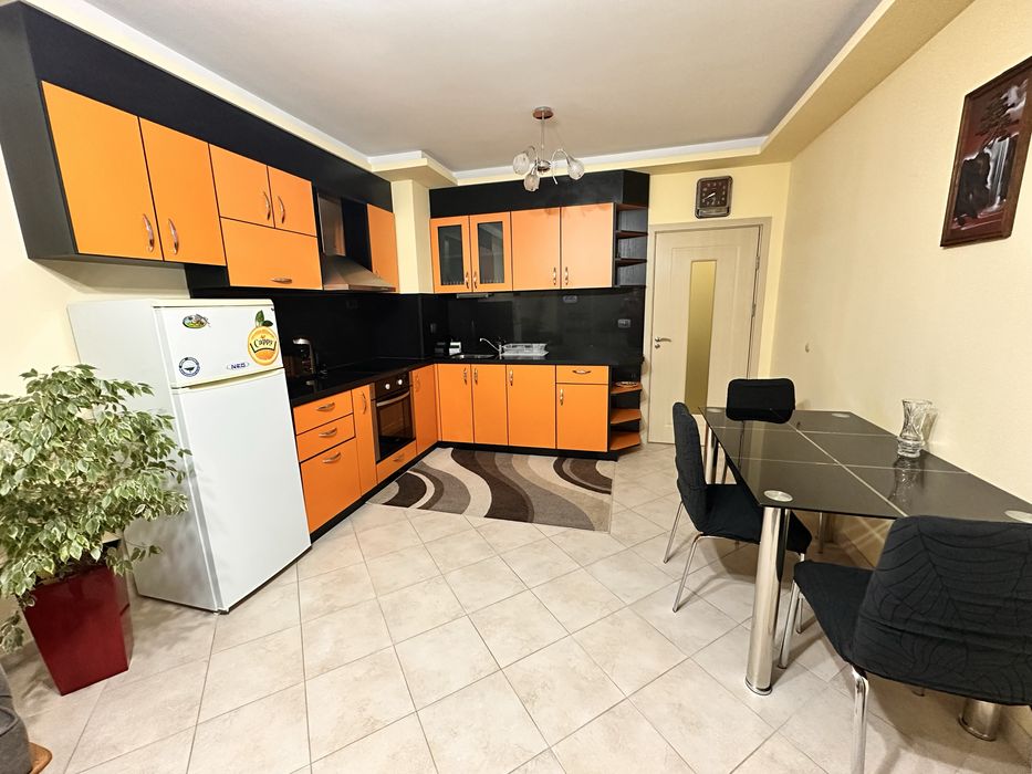 Дава се под наем Двустаен апартамент в Варна, Възраждане 1 - 70 кв.м за 448.8 € - Снимка #4