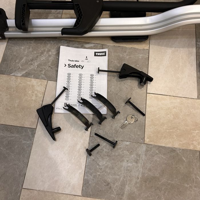 Велобагажник на крышу THULE