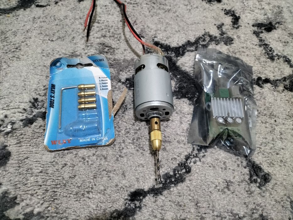 Продается мини сверлильное устройство.