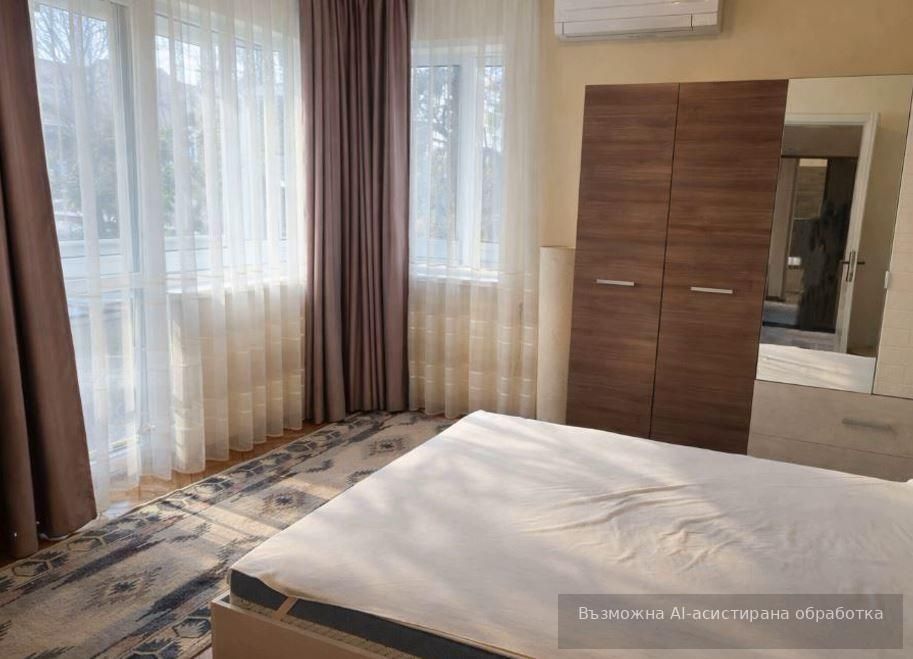 Дава се под наем Четиристаен апартамент в Варна, Център - 95 кв.м за 747.66 € - Снимка #5
