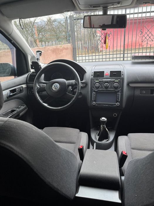 Vw Touran  2.0 tdi 140 cp