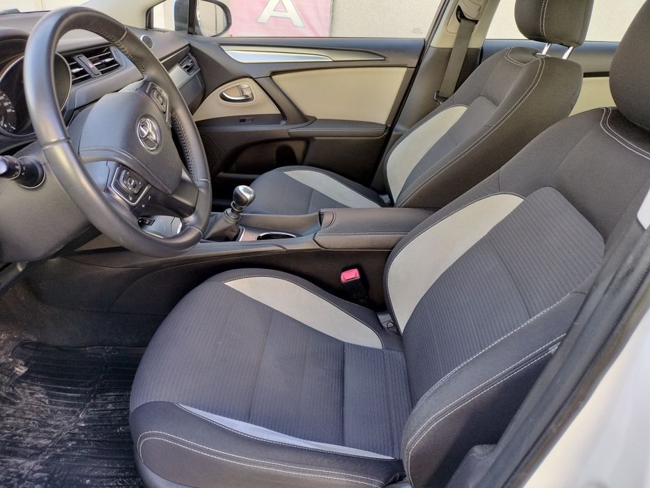 Toyota Avensis 2016
