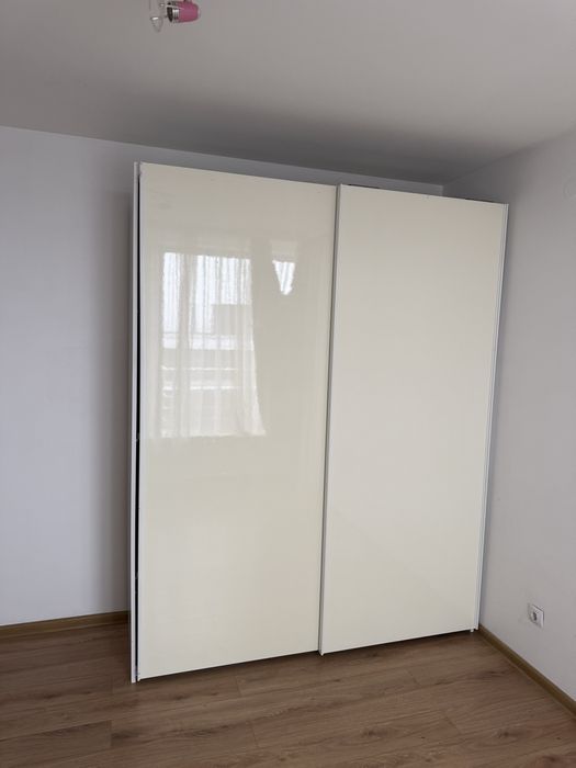 Двукрилен гардероб, тв шкаф и етажерка