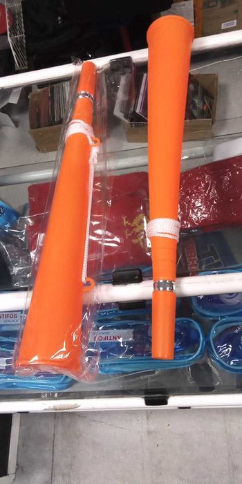 вувузели нови различни цветове