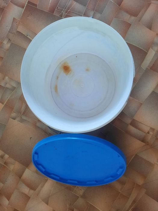 Ведро 8 литров с крышкой