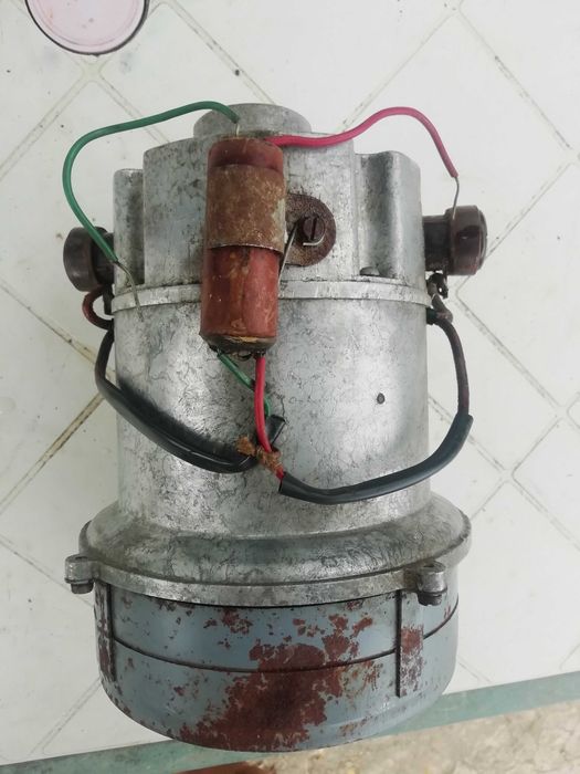 Електромотор.  .