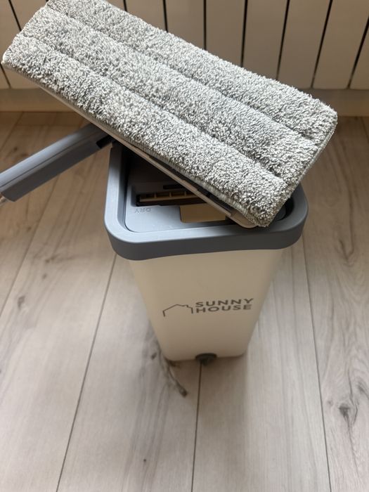 Ведро с отжимом и швабра