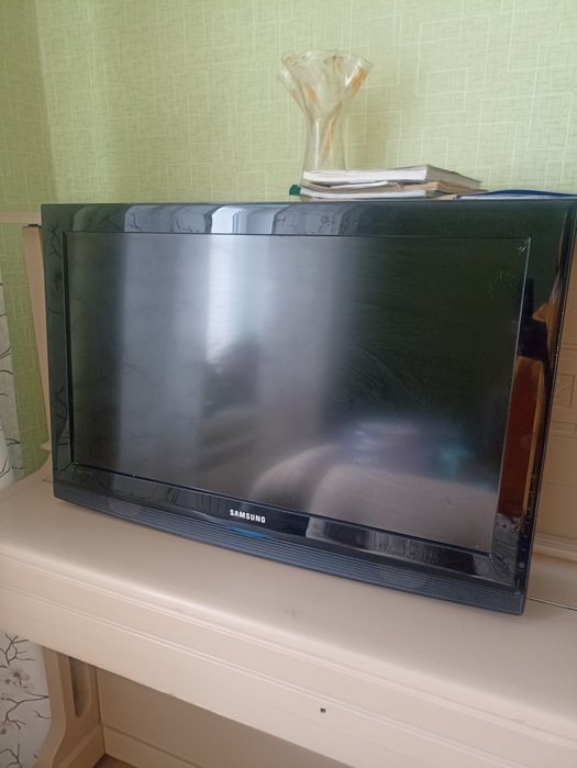 Телевизор Samsung продам