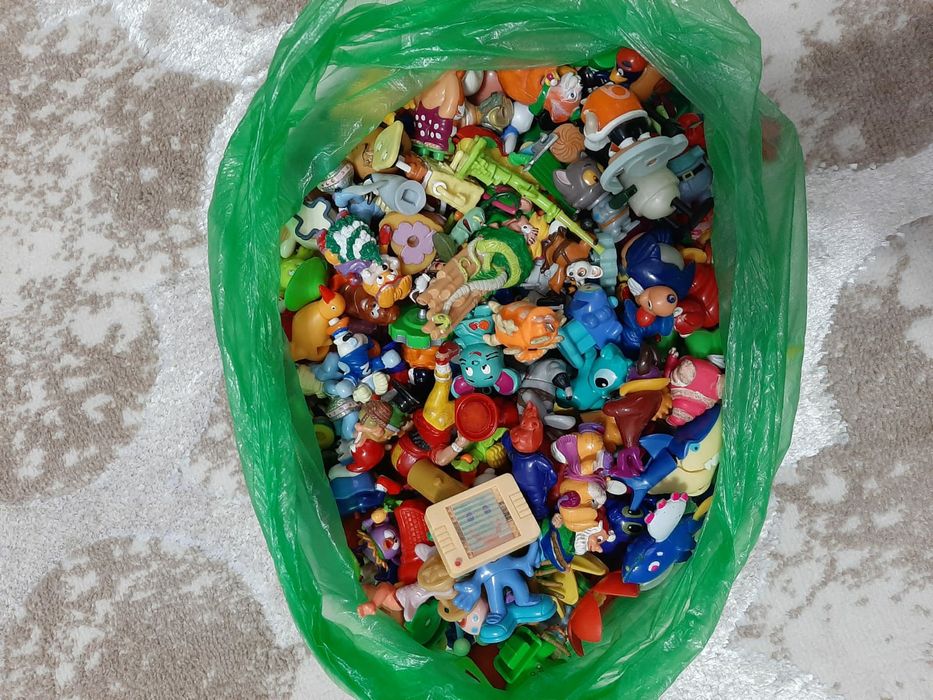 Игрушки киндер сюрприз